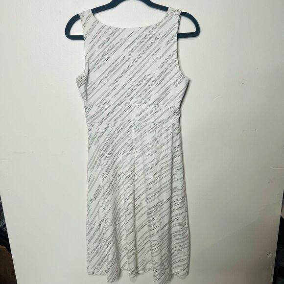 Eddie Bauer White Cream Gray PAtterned Tank Tee Shirt Dress sz S - Picture 9 of 10